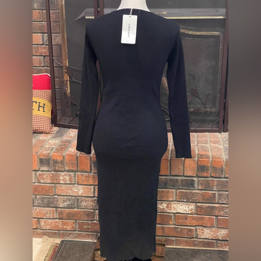 Elegant Black Button-Down Sweater Dress - Picture 3 of 5
